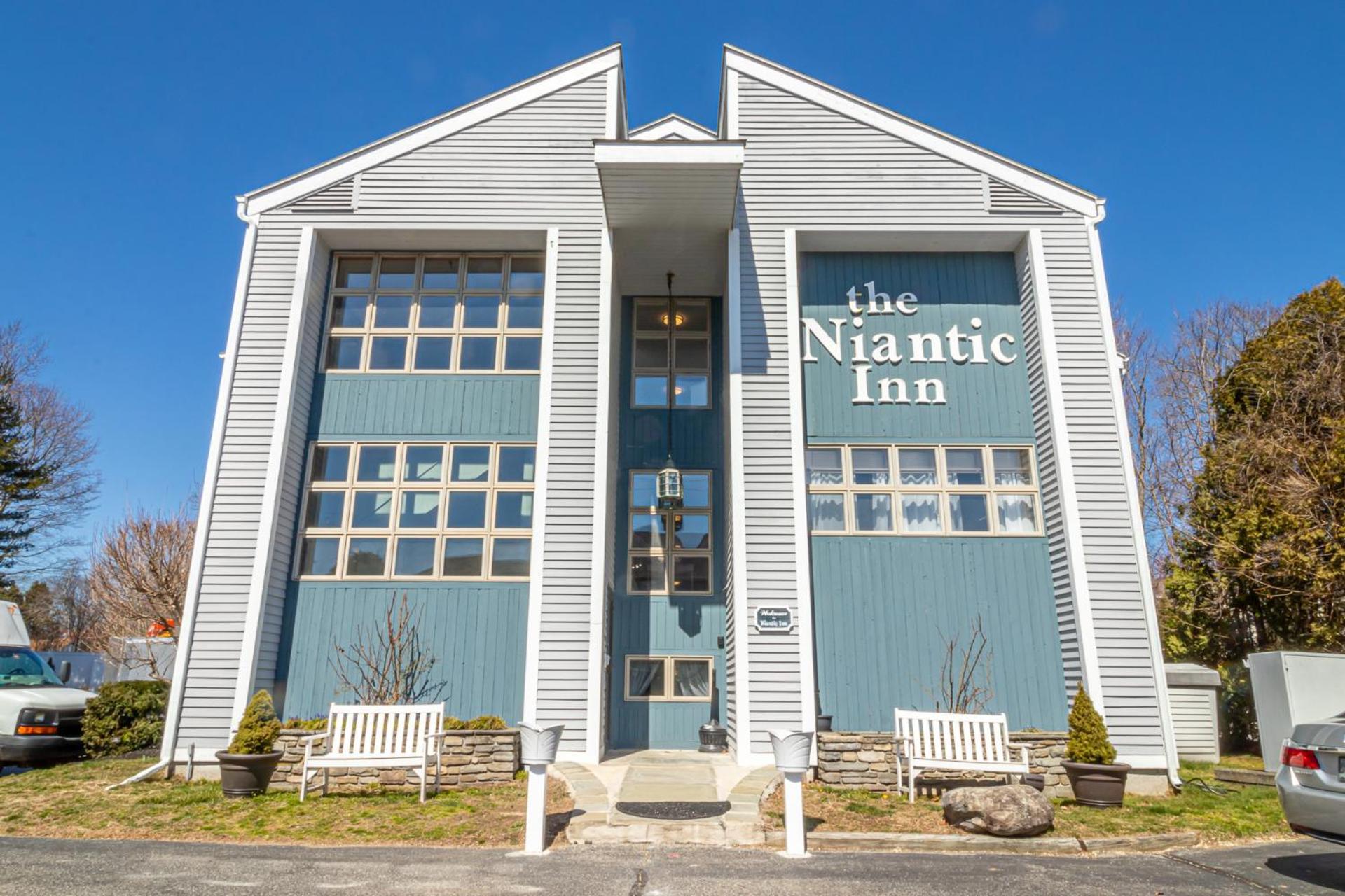 The Niantic Inn Exterior foto